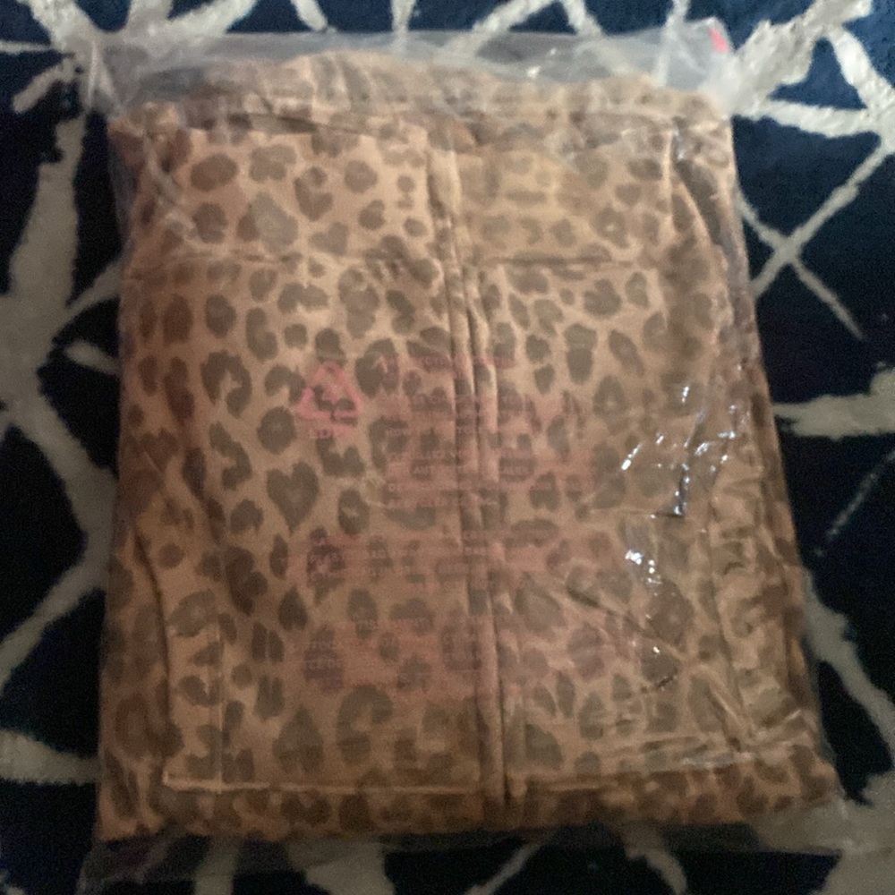 PINK Victoria’s Secret Ivy Fleece Campus Full-Zip Hoodie Leopard - Picture 6 of 7